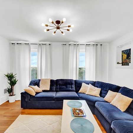 Отель Logan Square Coach House Чикаго Экстерьер фото