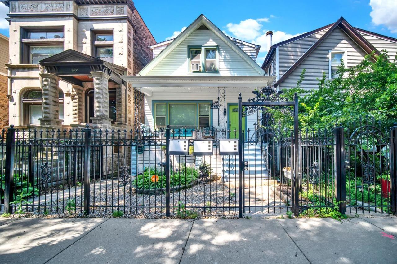 Отель Logan Square Coach House Чикаго Экстерьер фото