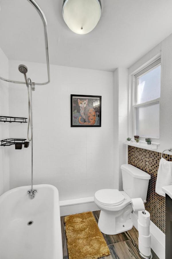 Отель Logan Square Coach House Чикаго Экстерьер фото