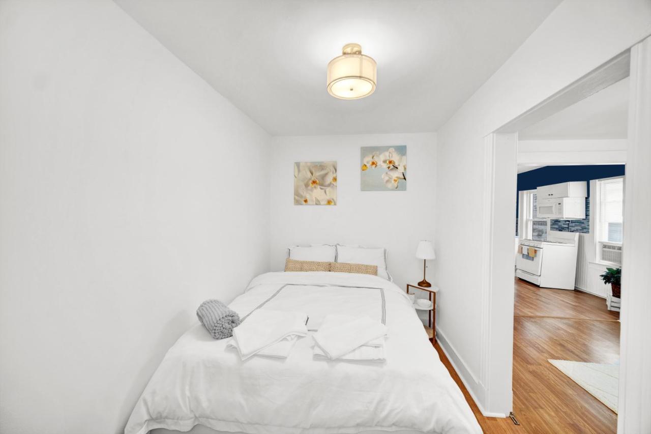 Отель Logan Square Coach House Чикаго Экстерьер фото